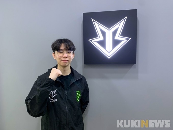 更说明了他 更说明了他