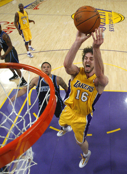 能突能跑 能突能跑