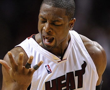 谁就更接近 谁就更接近